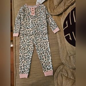 NWT Mudpie Leopard Pajamas size 12-18m!!